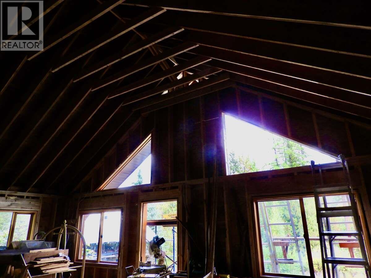 6119 Slocan River Road, Appledale, BC - Indoor Photo Showing Other Room