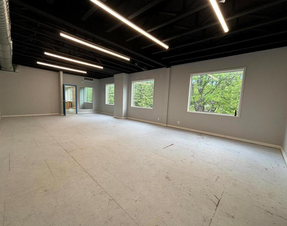 449 Main St, Oakbank, MB