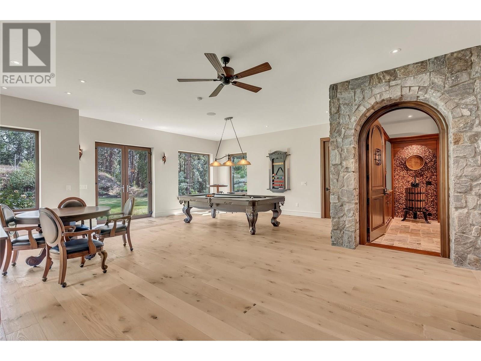 2119 Naramata Road, Naramata, BC - Indoor