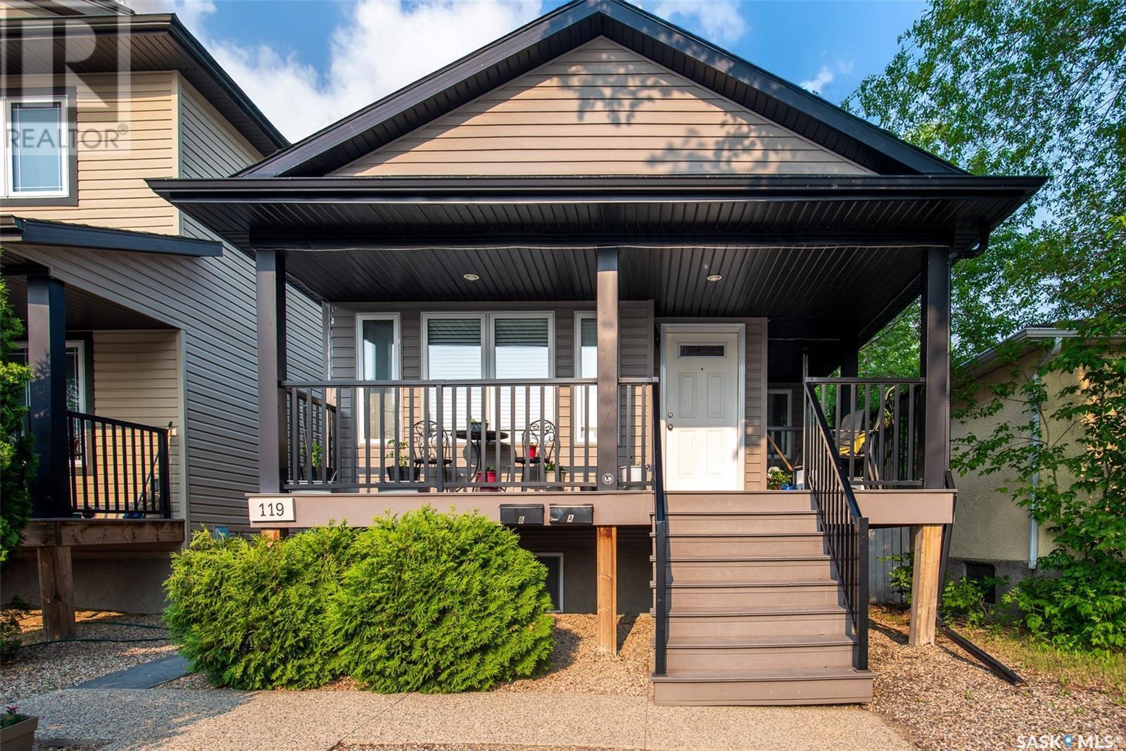 119 St John Street N, Regina, SK - Outdoor With Deck Patio Veranda