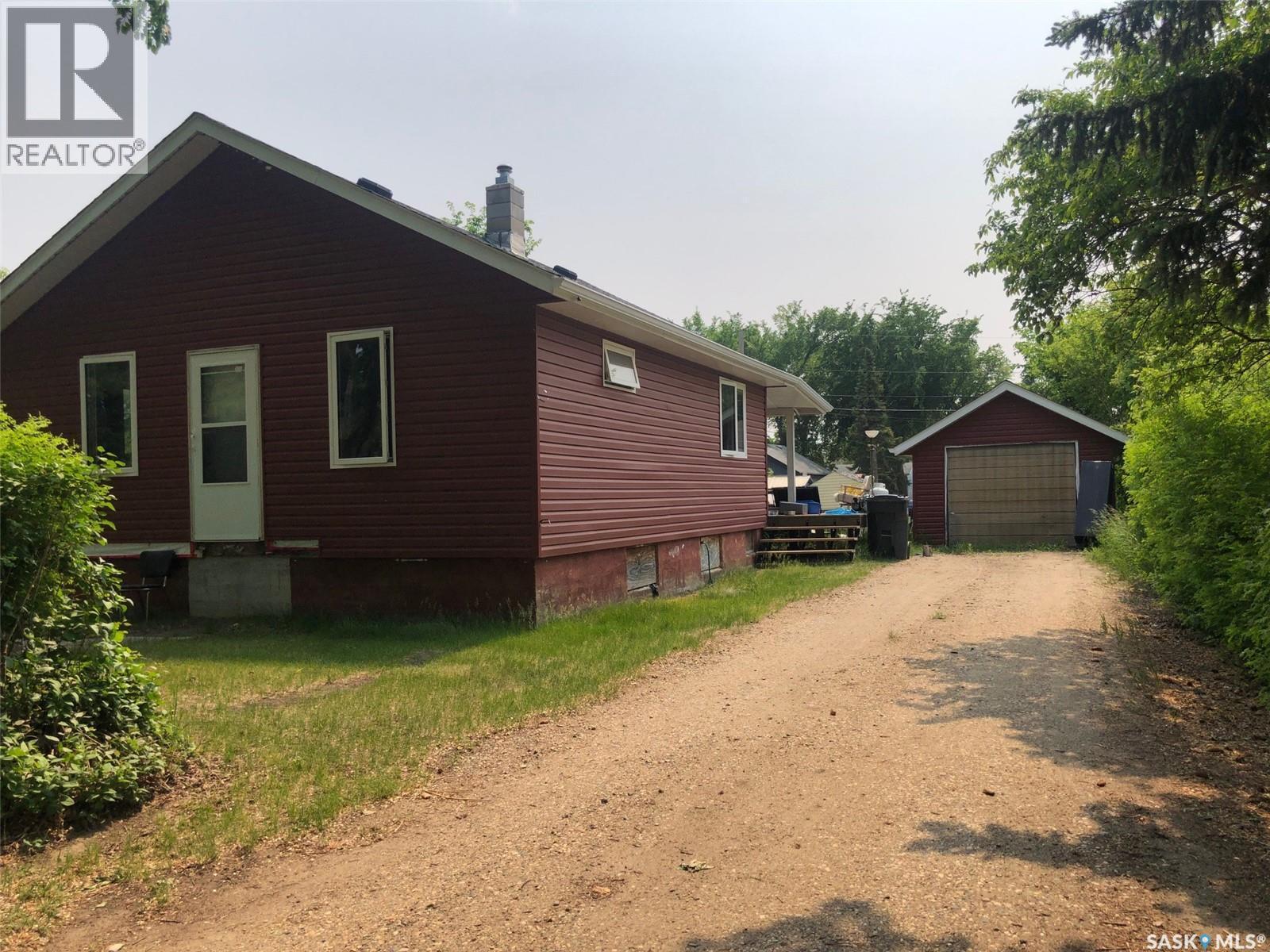 230 2Nd Avenue W, Canora, SK - Outdoor With Exterior