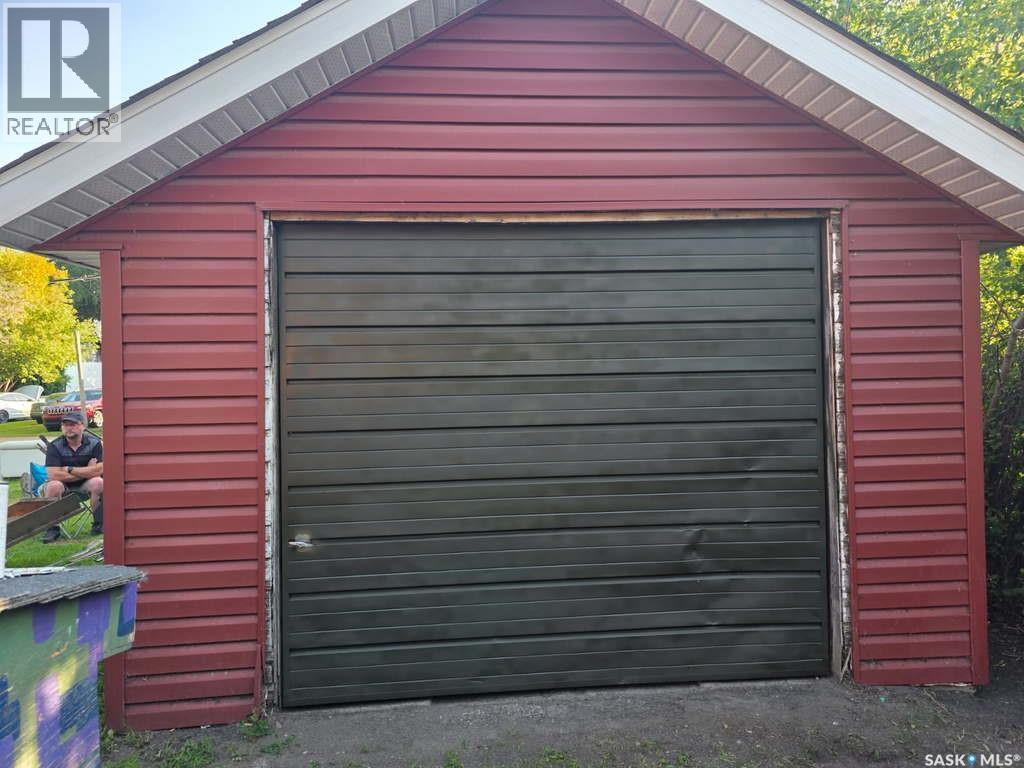 230 2Nd Avenue W, Canora, SK - Outdoor With Exterior