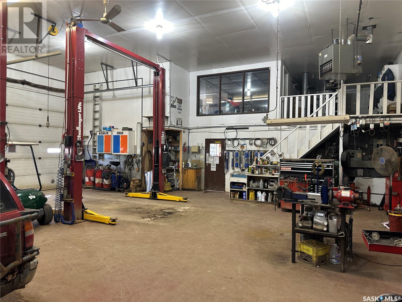 102 4Th Avenue N, Big River, SK