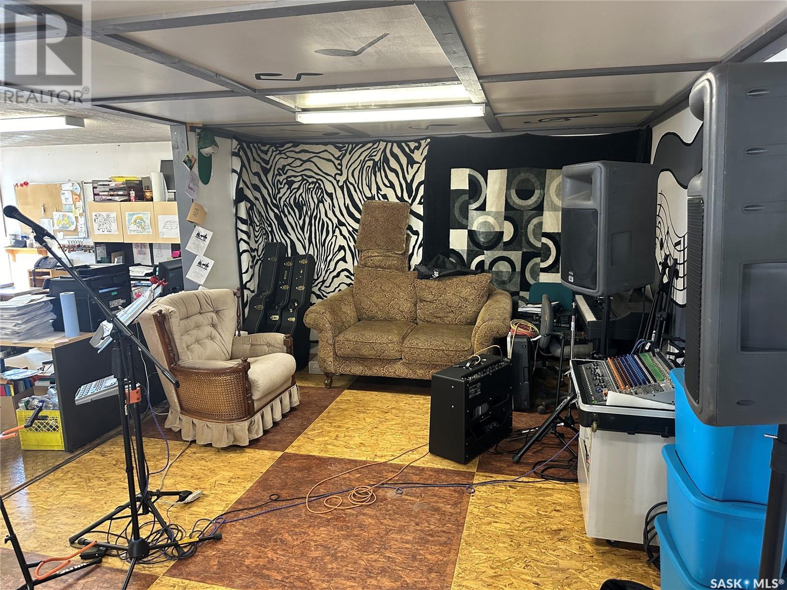 102 4Th Avenue N, Big River, SK