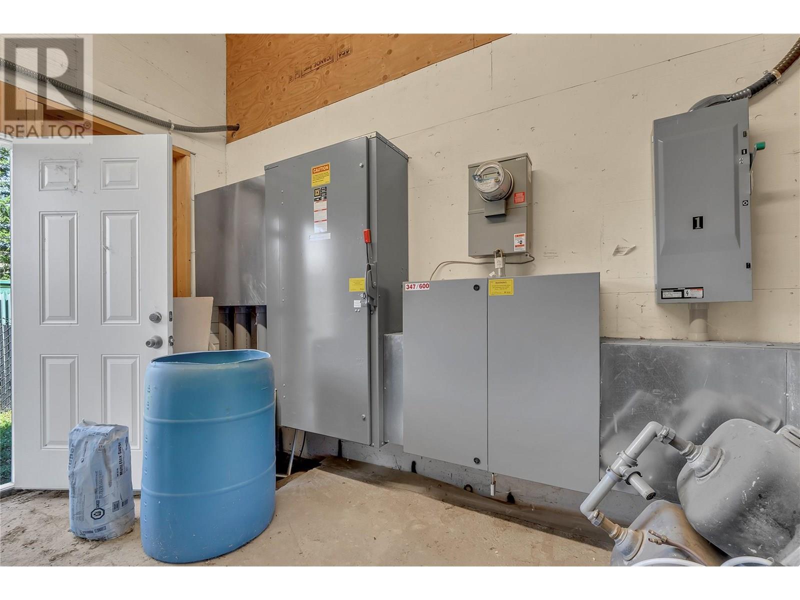 3803 Mclean Creek Road, Okanagan Falls, BC - Indoor