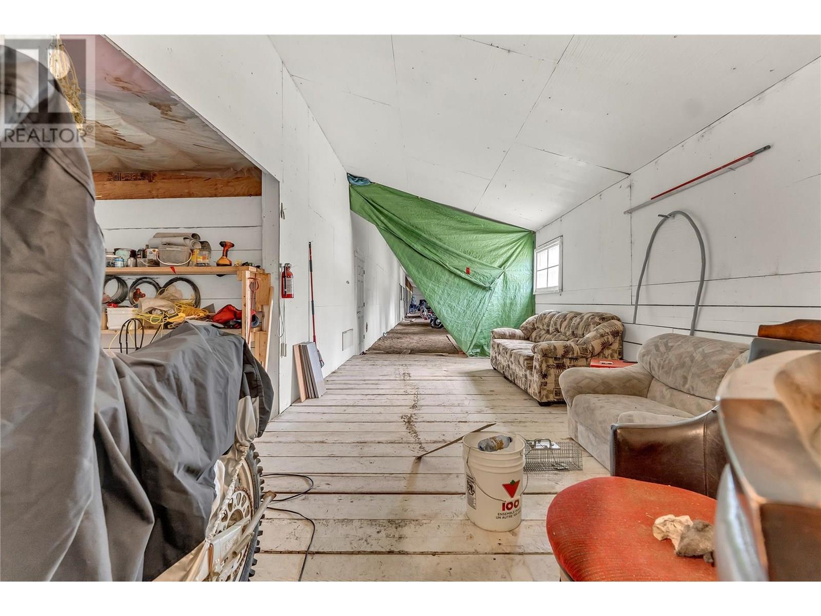 3803 Mclean Creek Road, Okanagan Falls, BC - Indoor