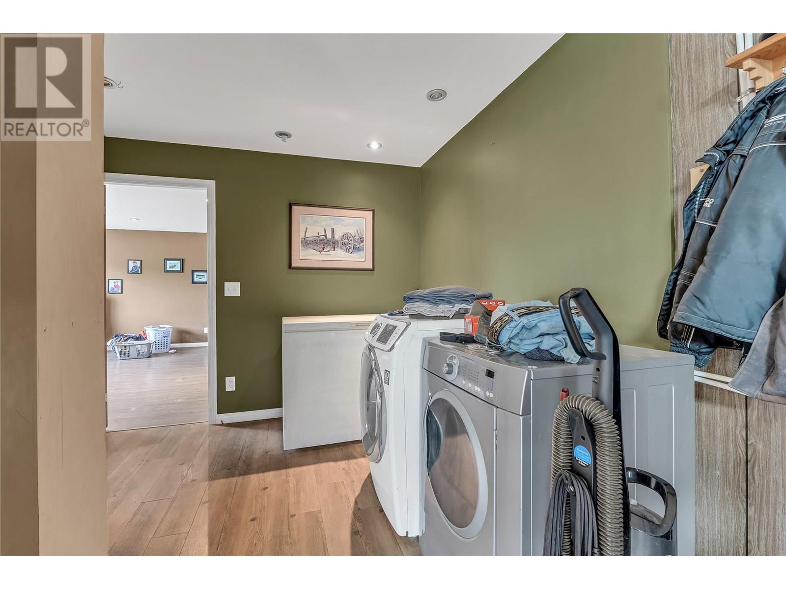 3803 Mclean Creek Road, Okanagan Falls, BC - Indoor Photo Showing Laundry Room