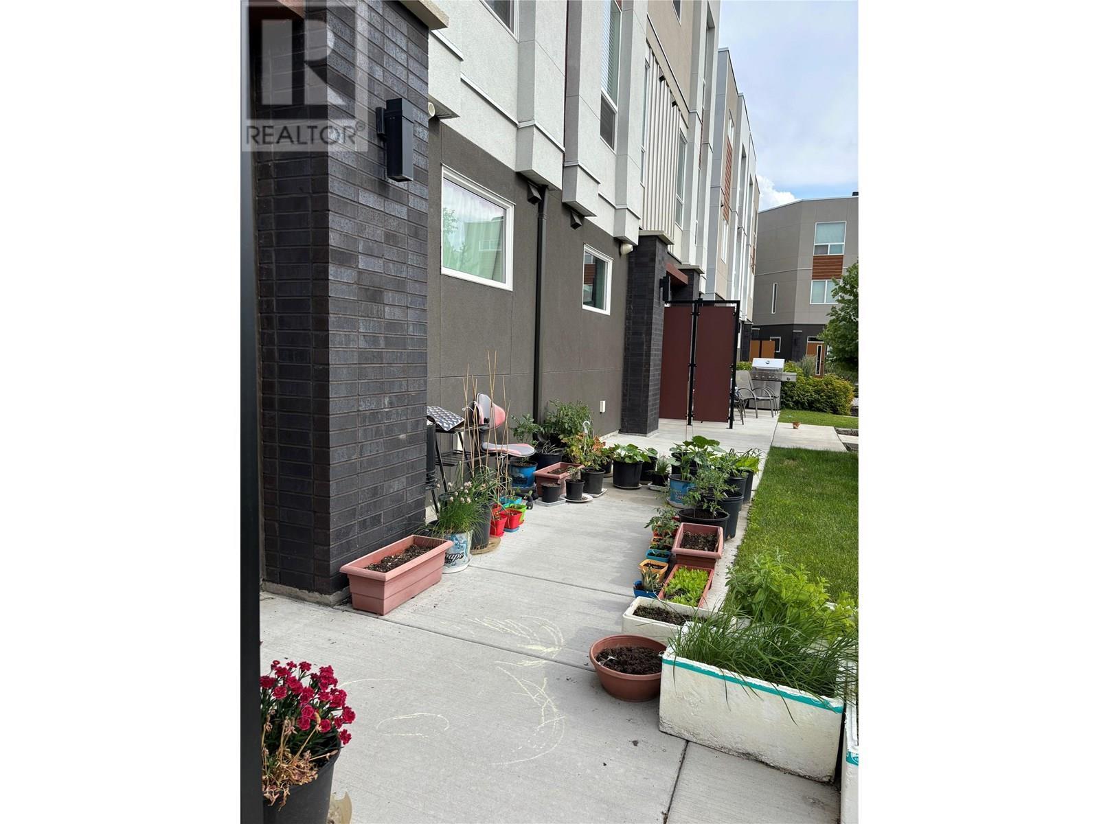 Patio - 610 Academy Way Unit# 363, Kelowna, BC -