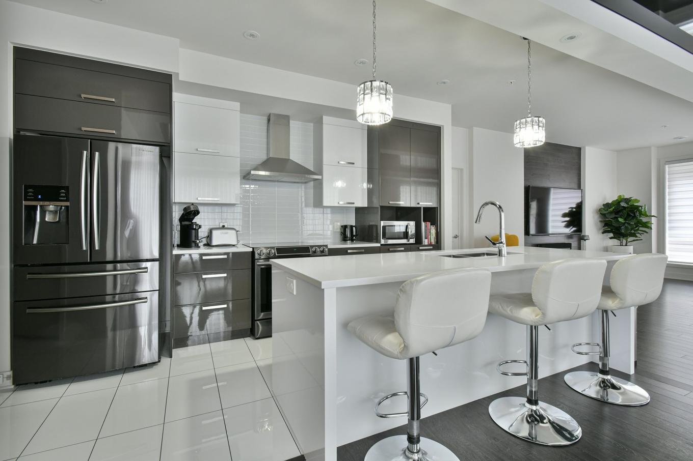Kitchen - 104-11980 Rue D'Amboise, Mirabel, QC - Indoor Photo Showing Kitchen With Upgraded Kitchen