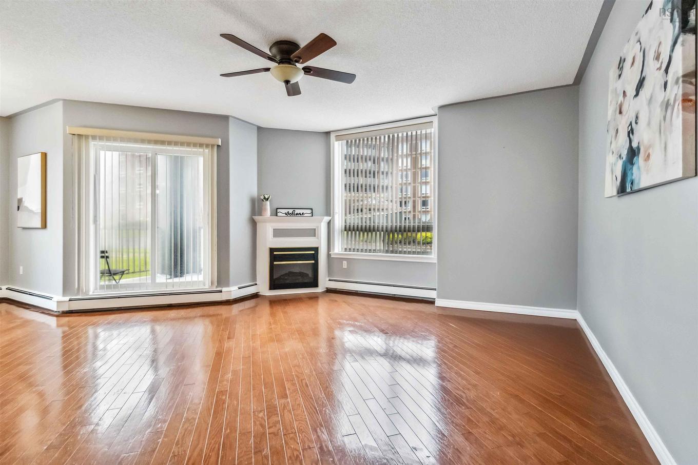 102 10 Regency Park Drive, Halifax, NS