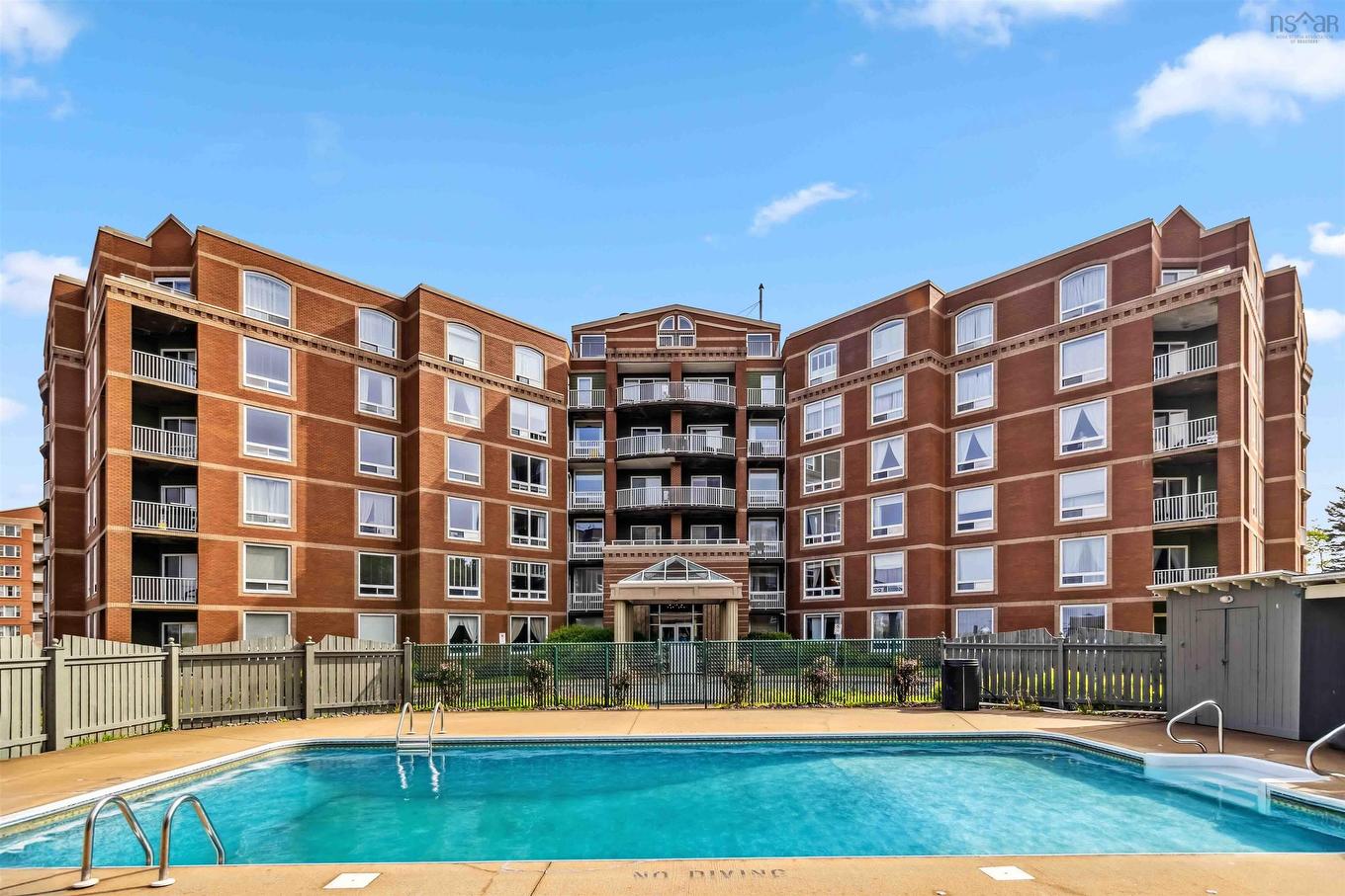 102 10 Regency Park Drive, Halifax, NS