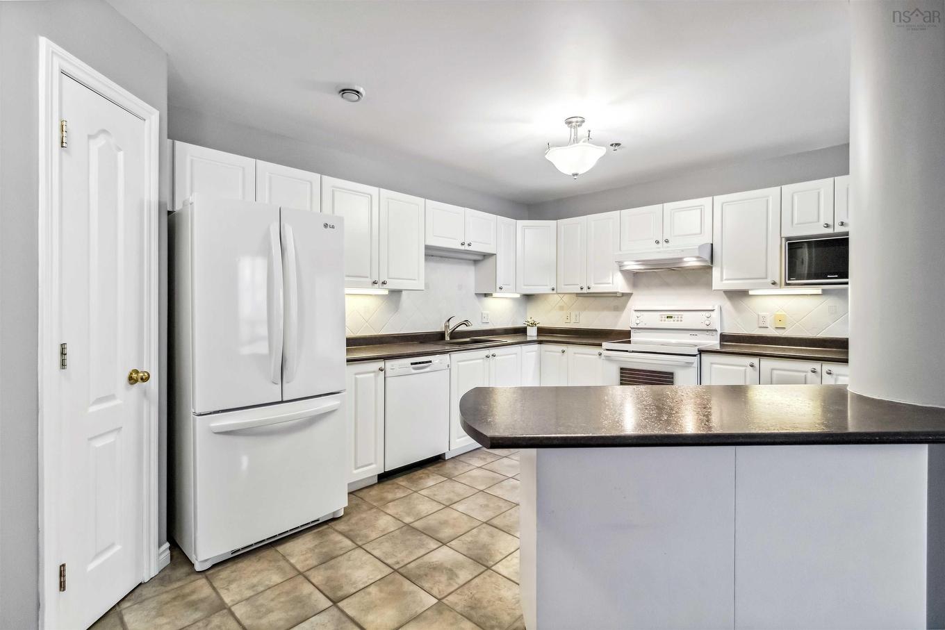 102 10 Regency Park Drive, Halifax, NS