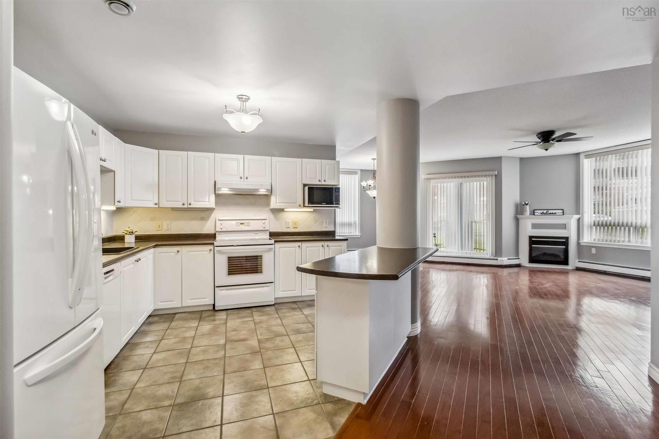 102 10 Regency Park Drive, Halifax, NS