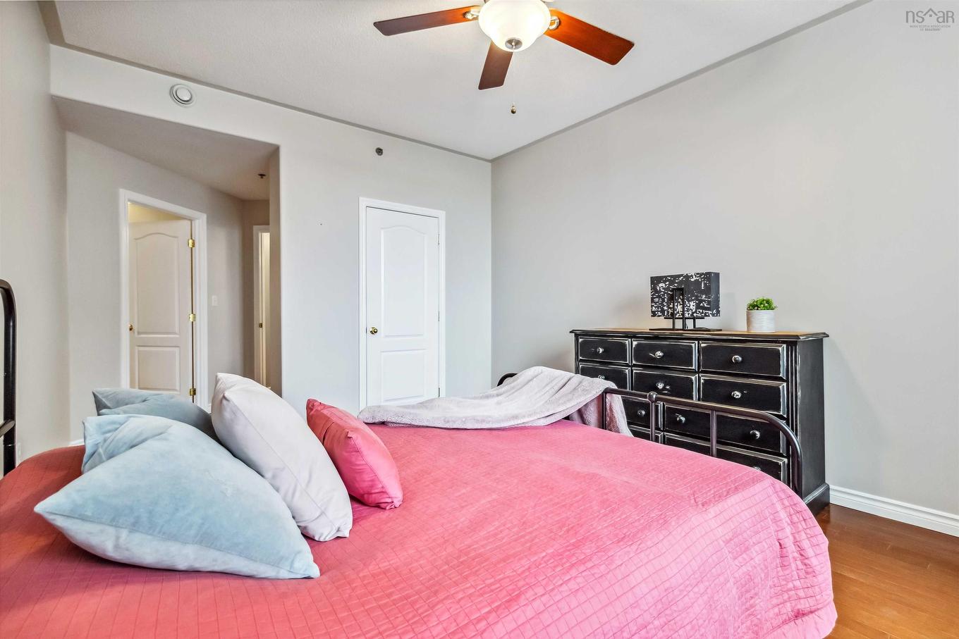 102 10 Regency Park Drive, Halifax, NS