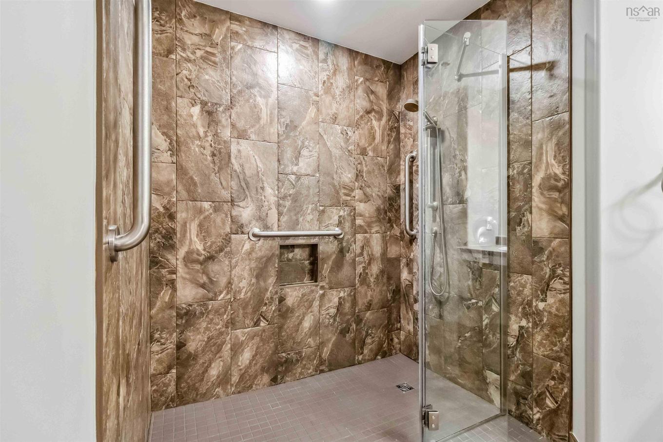 102 10 Regency Park Drive, Halifax, NS