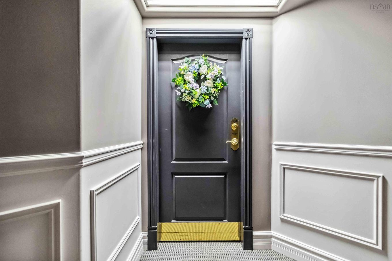 102 10 Regency Park Drive, Halifax, NS