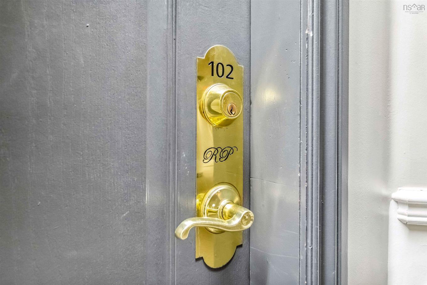 102 10 Regency Park Drive, Halifax, NS