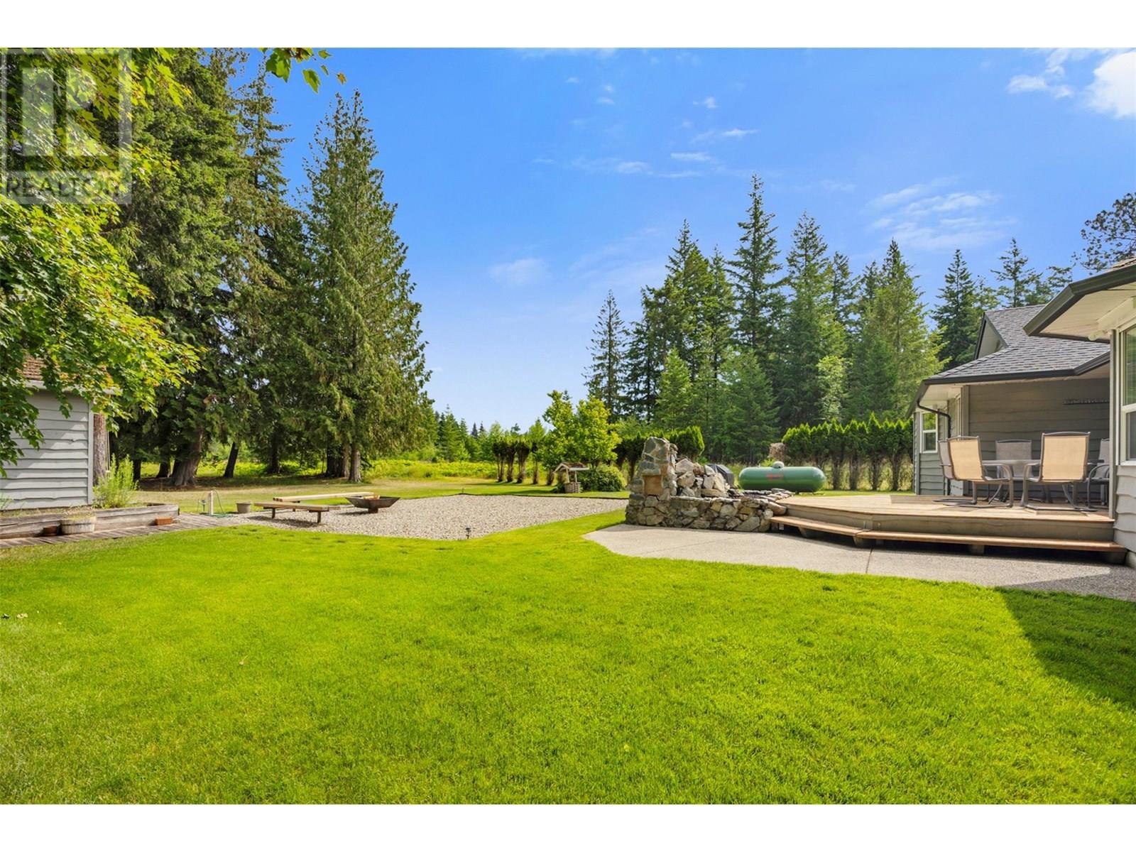 3789 Zinck Road, Scotch Creek, BC - Outdoor