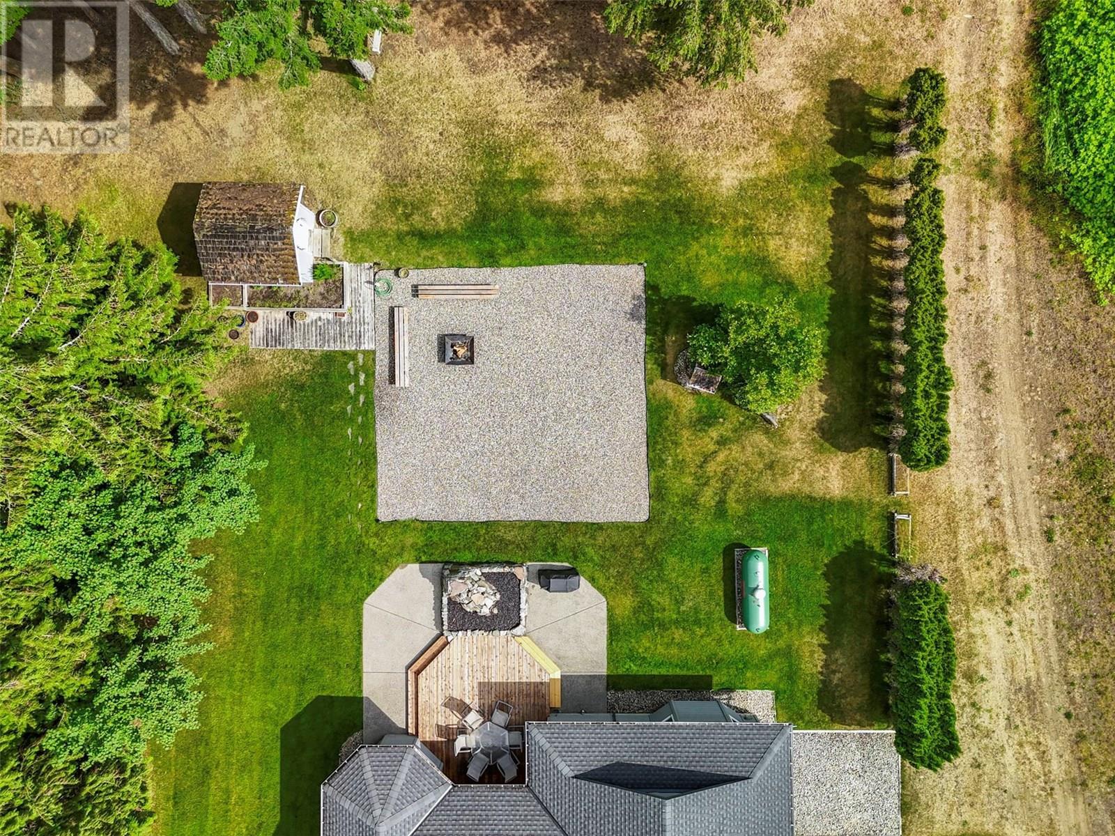 3789 Zinck Road, Scotch Creek, BC - Outdoor