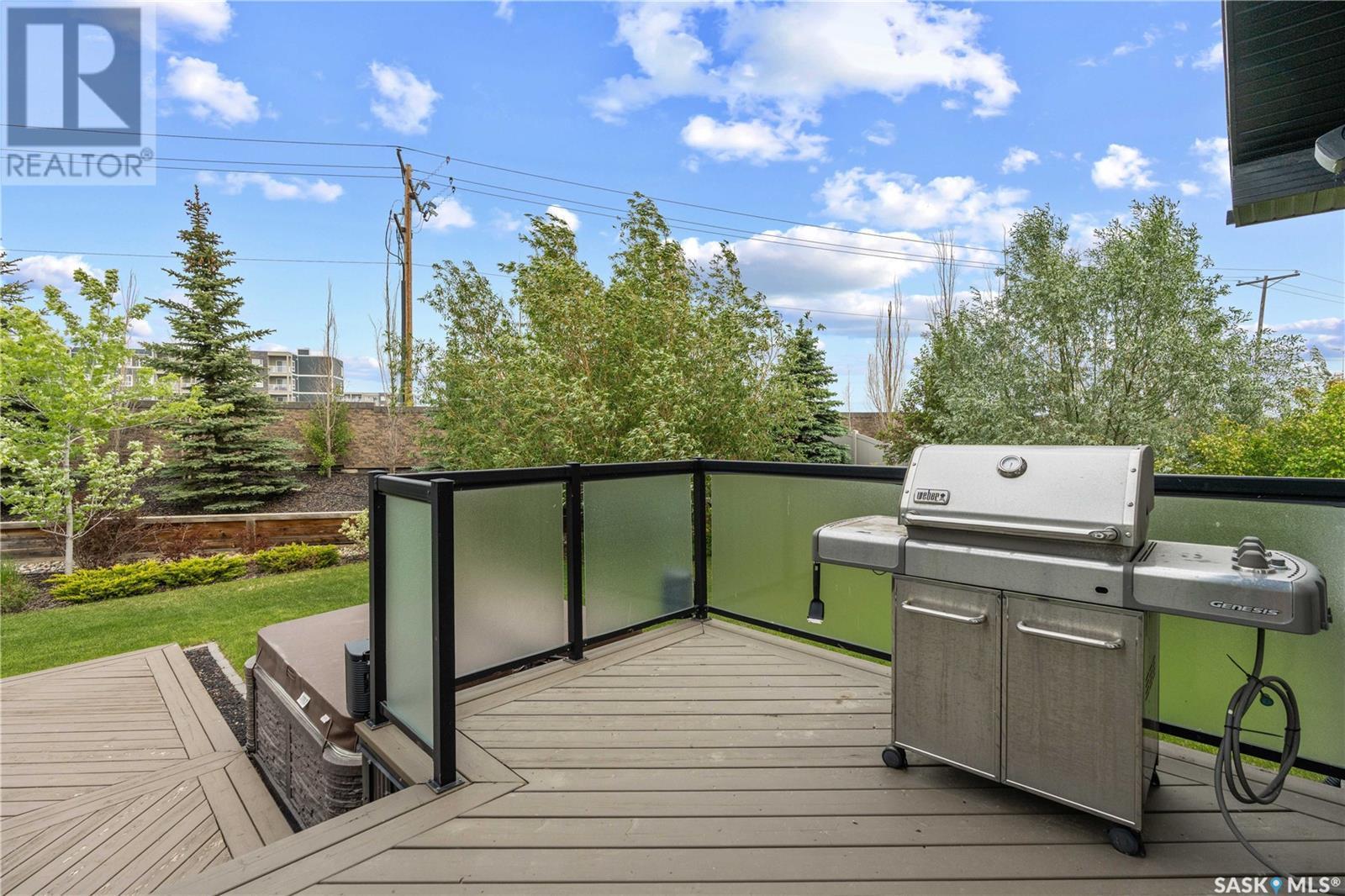 4818 Sandpiper Crescent E, Regina, SK - Outdoor With Deck Patio Veranda
