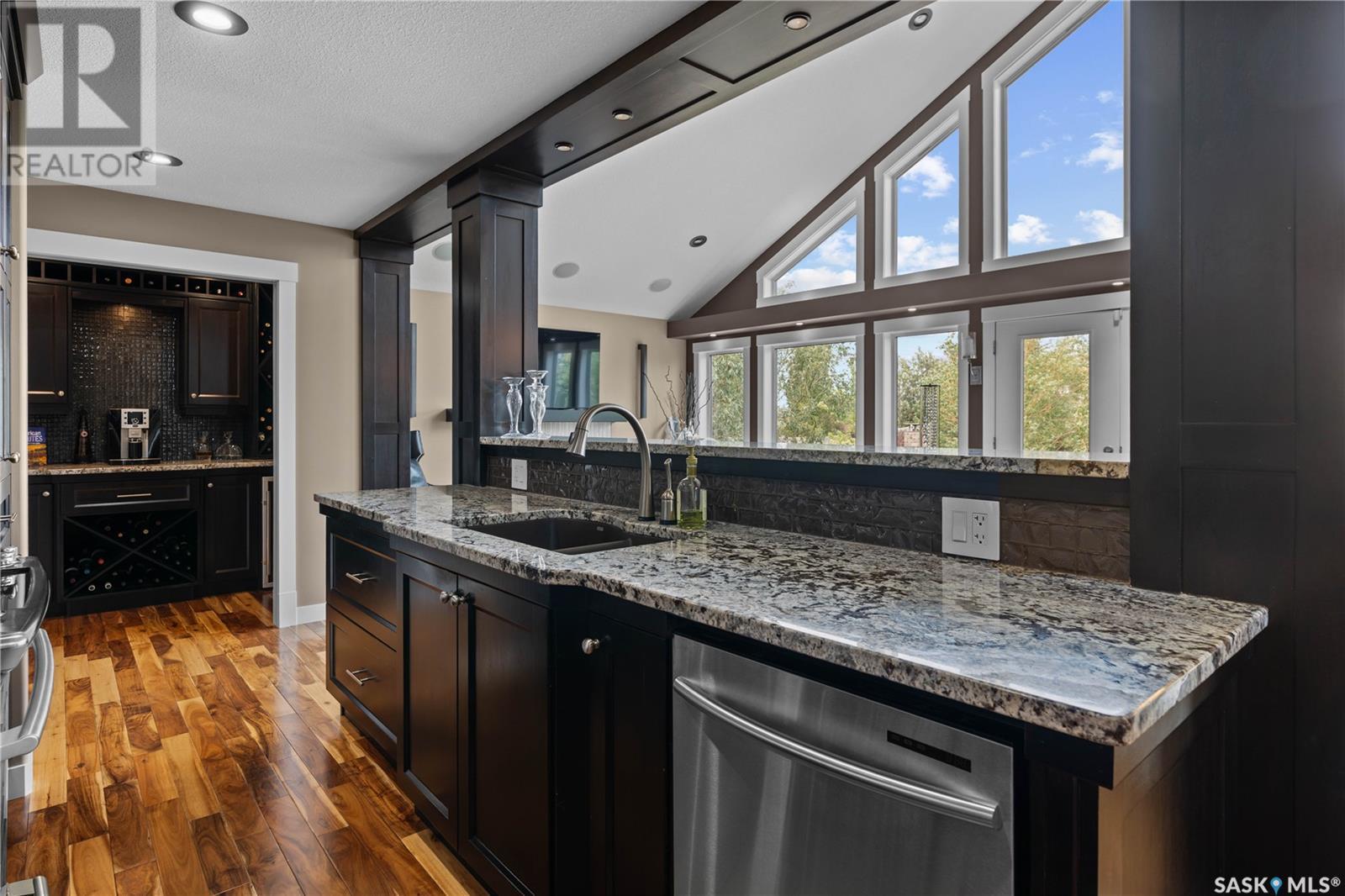 4818 Sandpiper Crescent E, Regina, SK - Indoor Photo Showing Kitchen