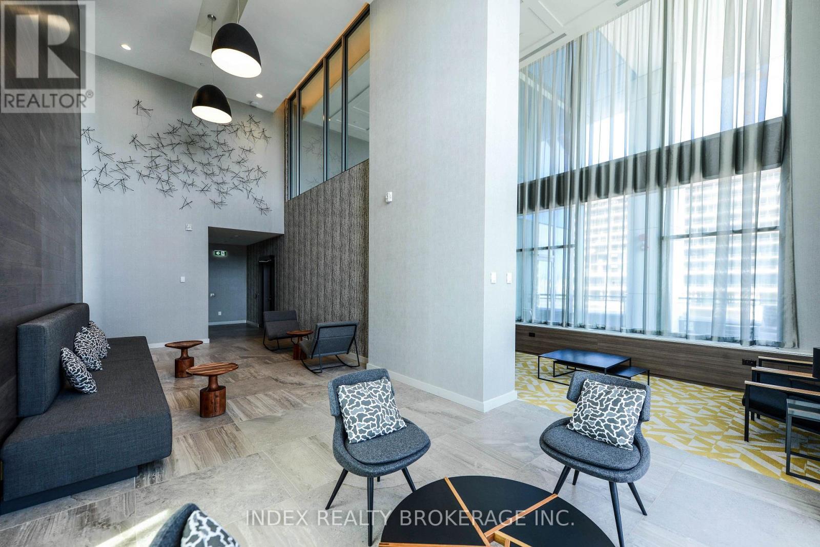 103 - 2560 Eglinton Avenue, Mississauga, ON - Indoor