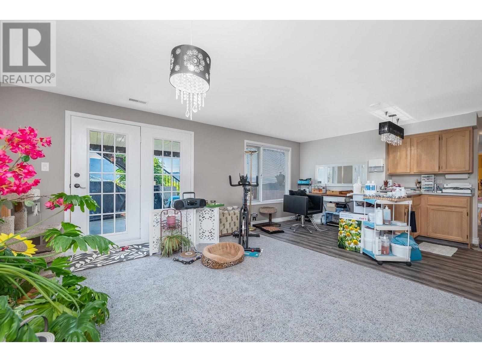 248 Scenic Drive, Coldstream, BC - Indoor