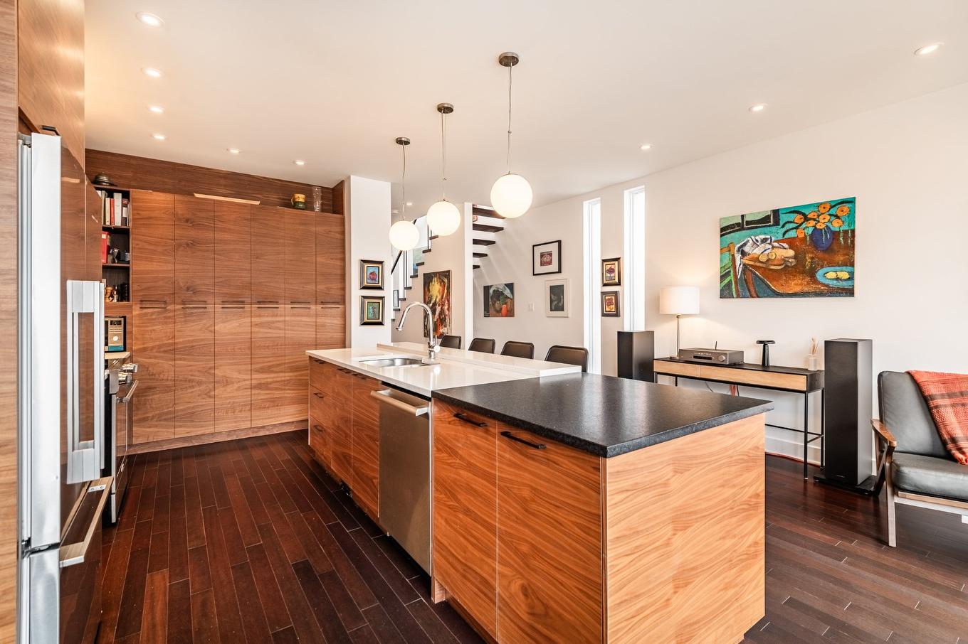 Cuisine - 4103 Av. Beaconsfield, Montréal (Côte-Des-Neiges/Notre-Dame-De-Grâce), QC - Indoor Photo Showing Kitchen With Upgraded Kitchen