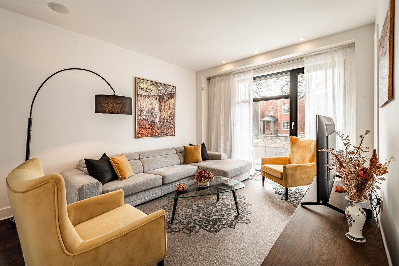 Salon - 4103 Av. Beaconsfield, Montréal (Côte-Des-Neiges/Notre-Dame-De-Grâce), QC - Indoor Photo Showing Living Room