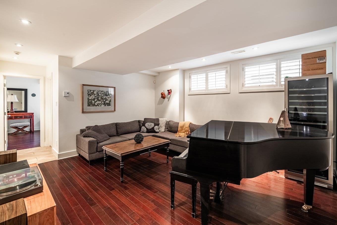 Salle familiale - 4103 Av. Beaconsfield, Montréal (Côte-Des-Neiges/Notre-Dame-De-Grâce), QC - Indoor