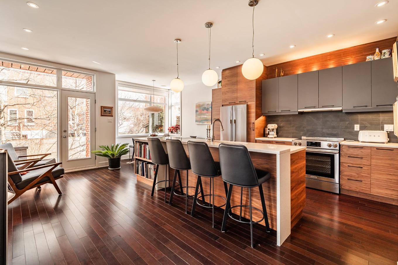 Cuisine - 4103 Av. Beaconsfield, Montréal (Côte-Des-Neiges/Notre-Dame-De-Grâce), QC - Indoor Photo Showing Kitchen With Upgraded Kitchen