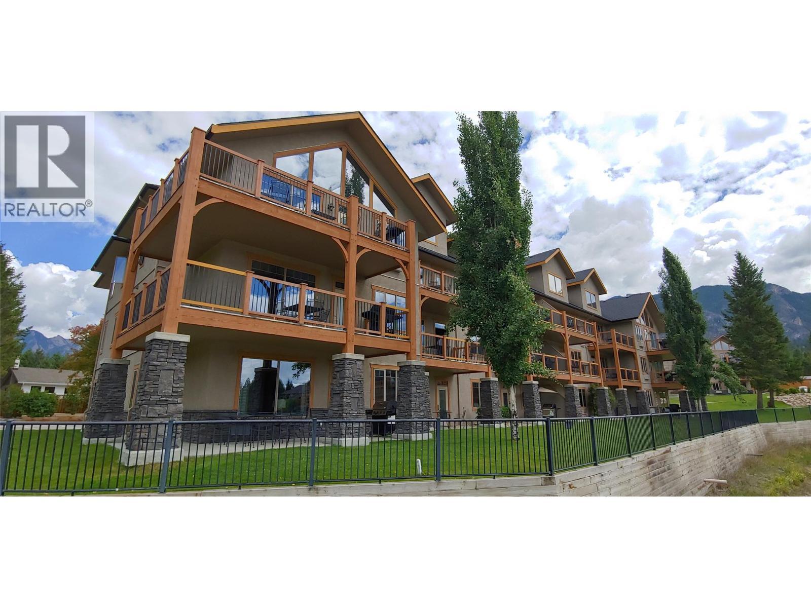 800 Bighorn Boulevard Unit# 825 E, Radium Hot Springs, BC - Outdoor