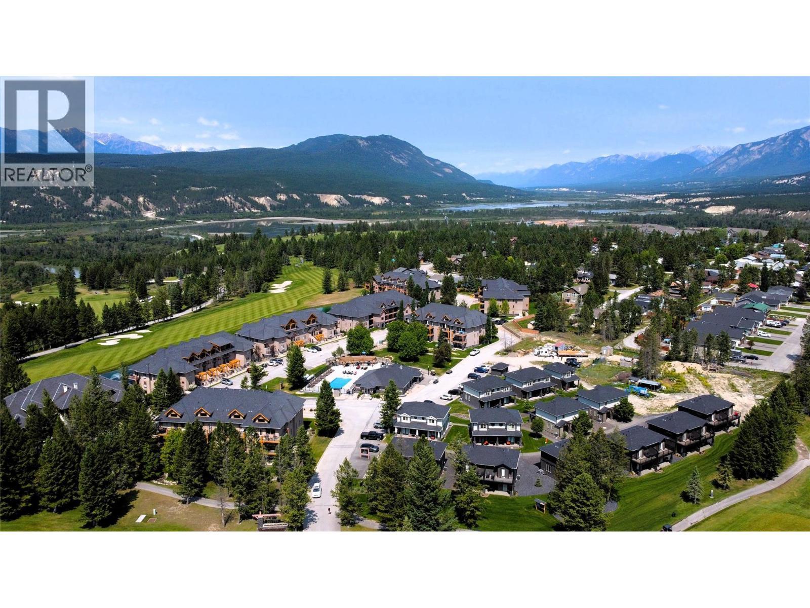 800 Bighorn Boulevard Unit# 825 E, Radium Hot Springs, BC - Outdoor With View