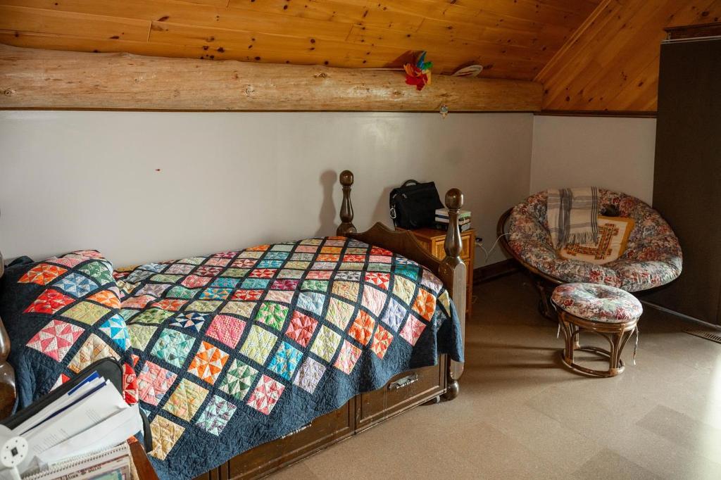 63 Lilypad Bay; I.R. 38A, Kenora, ON - Indoor Photo Showing Bedroom