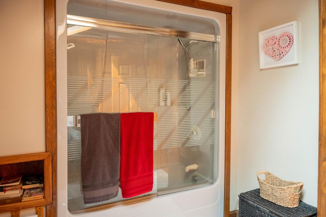 63 Lilypad Bay; I.R. 38A, Kenora, ON - Indoor Photo Showing Bathroom