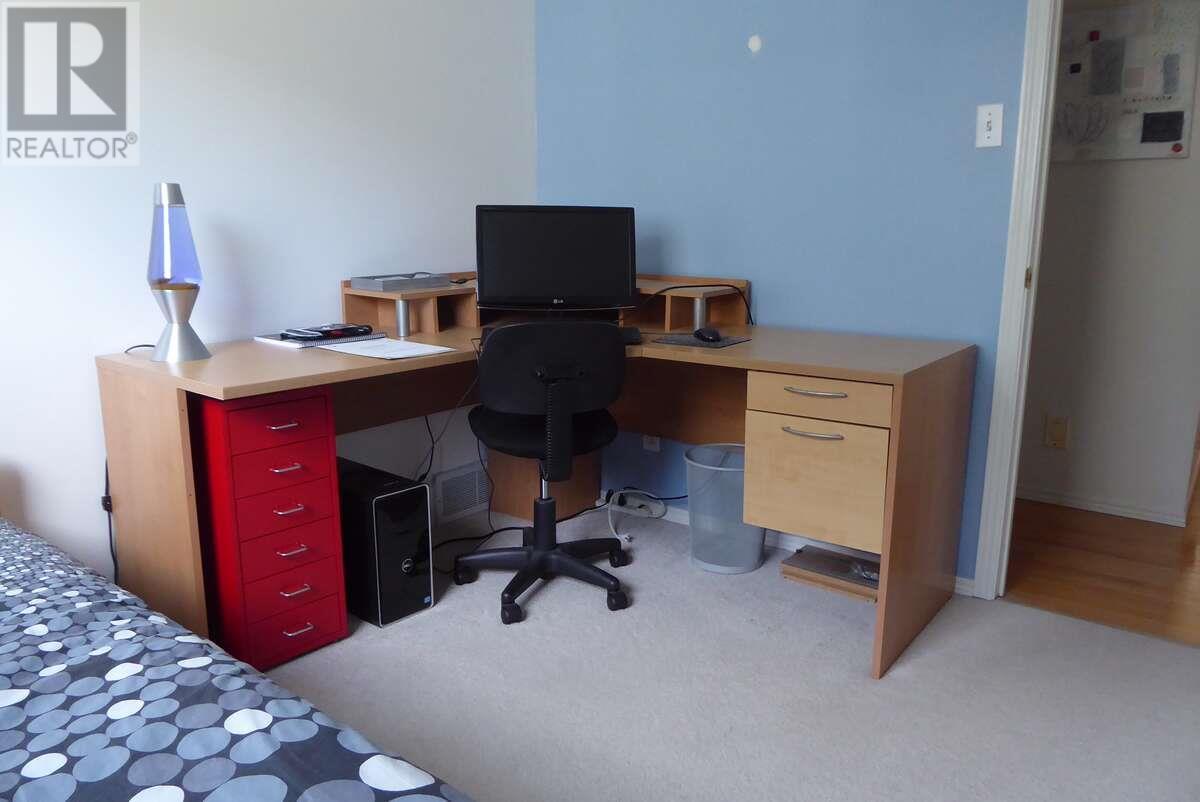 1510 Cedar Street, Golden, BC - Indoor Photo Showing Office