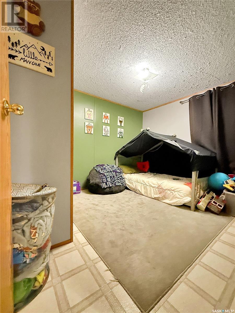 221 Turbantia Street, Esterhazy, SK