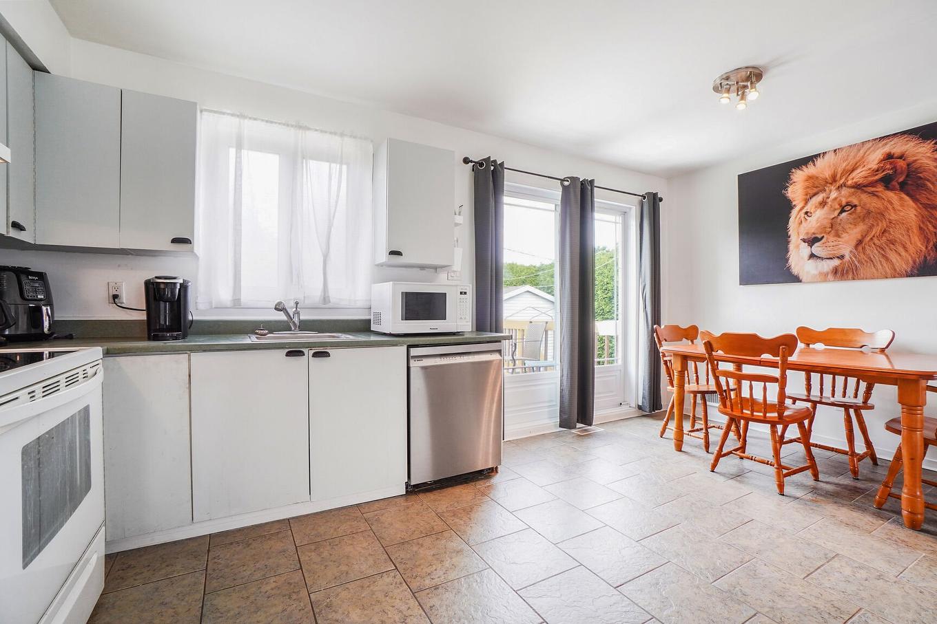 Cuisine - 298 Rue De Milan, Saint-Eustache, QC - Indoor Photo Showing Kitchen