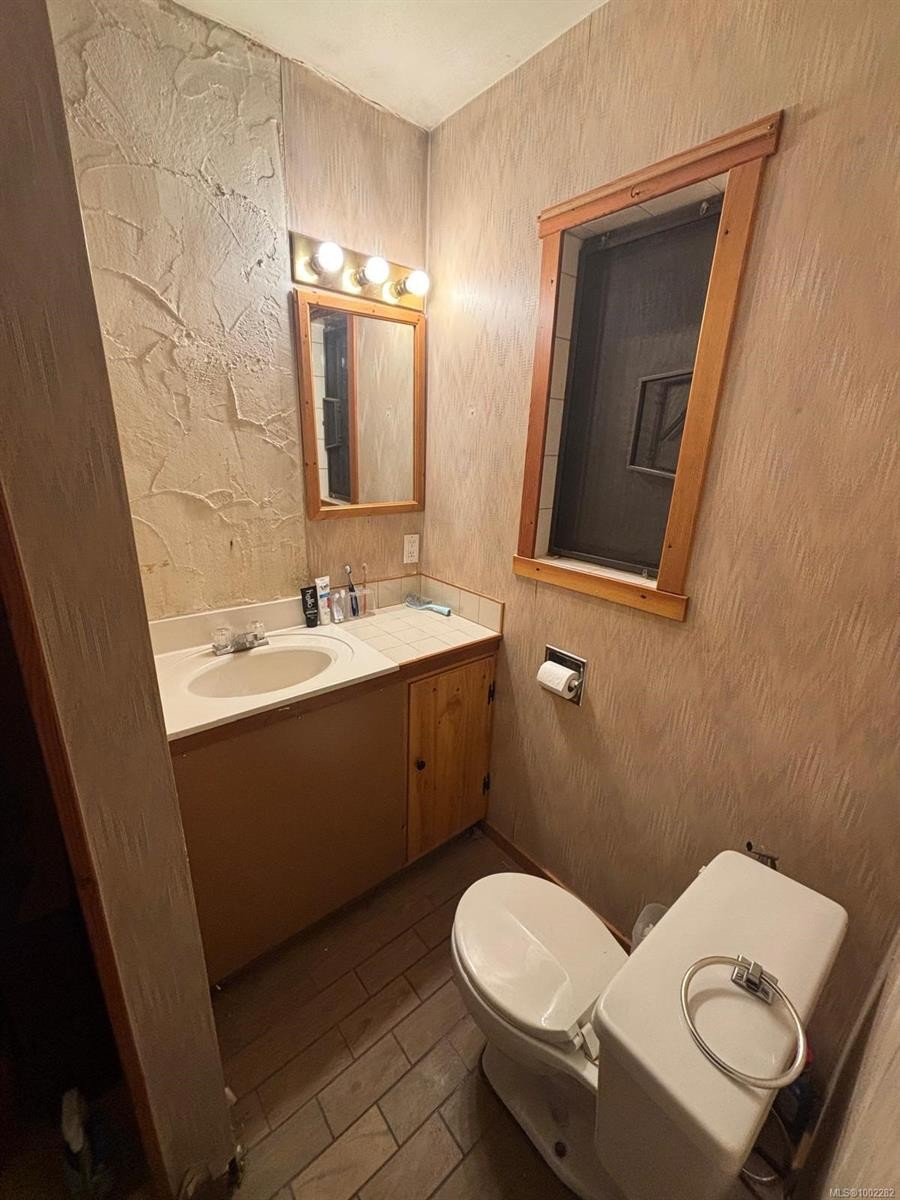 2610 Crowsnest Dr, Pender Island, BC