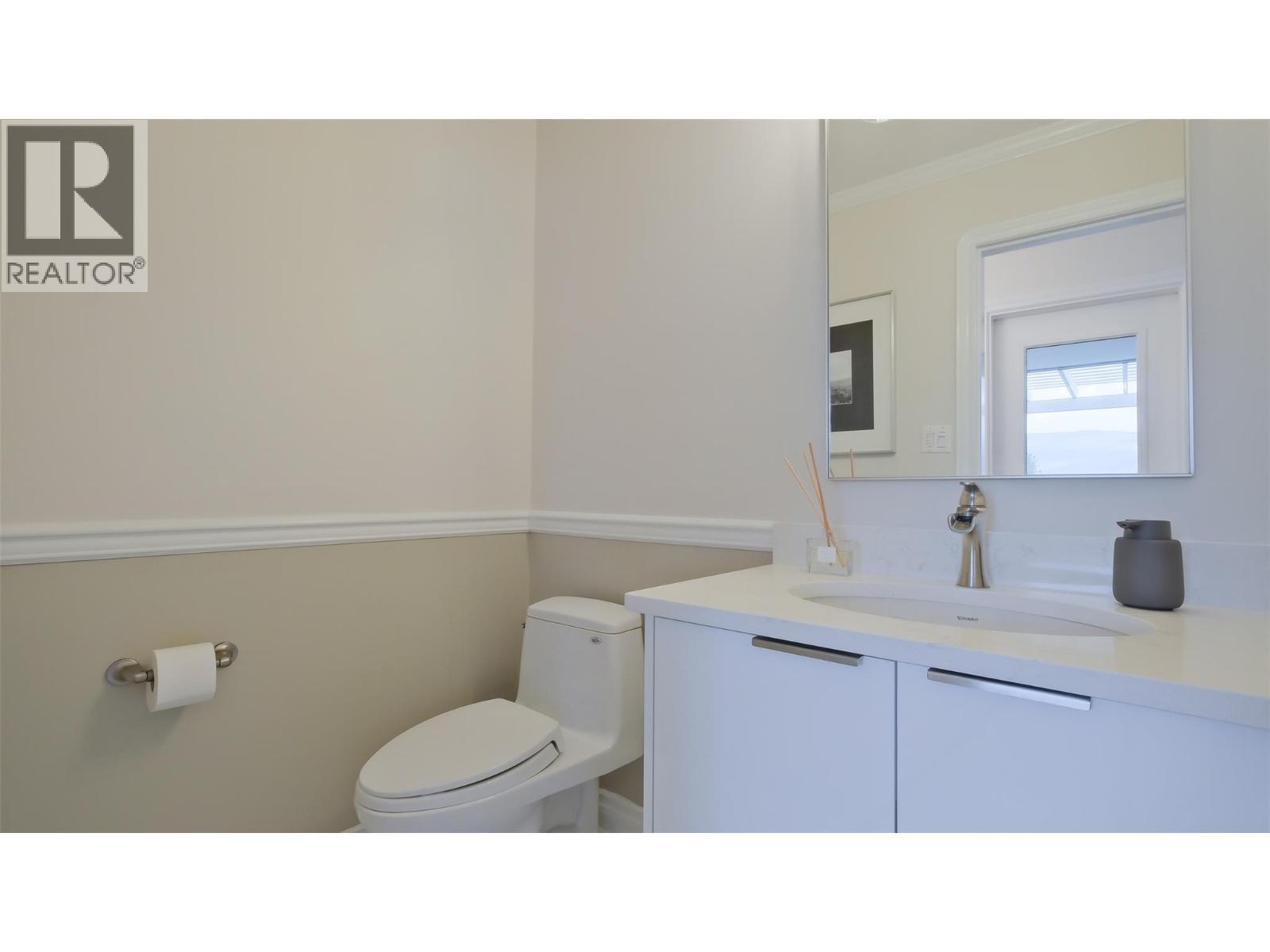 118 Sumac Ridge Drive, Summerland, BC - Indoor Photo Showing Bathroom
