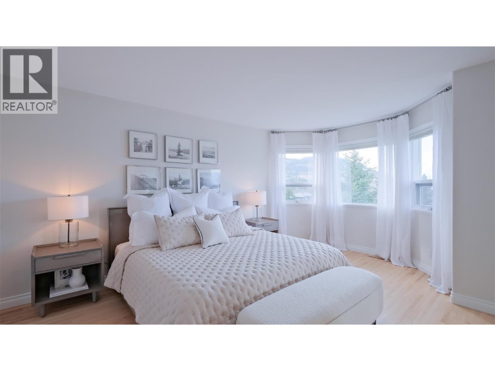 118 Sumac Ridge Drive, Summerland, BC - Indoor Photo Showing Bedroom