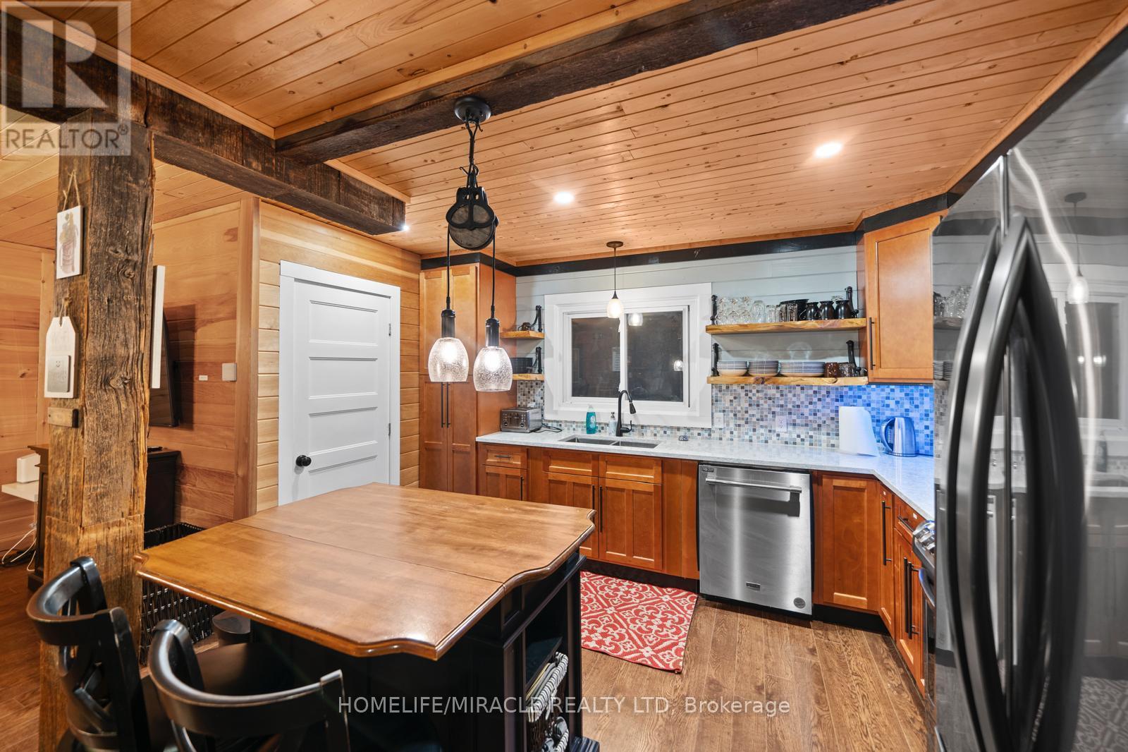 11278 Loyalist Parkway, Prince Edward County, ON - Indoor Photo Showing Other Room