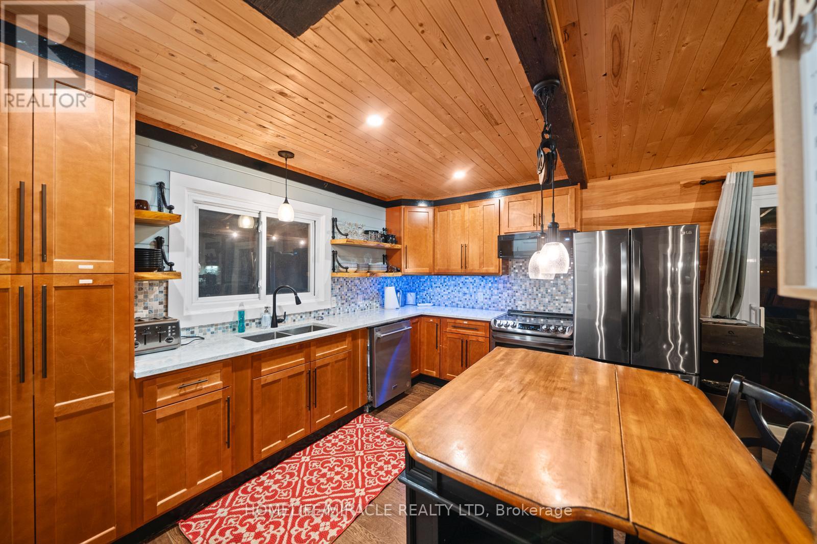 11278 Loyalist Parkway, Prince Edward County, ON - Indoor Photo Showing Kitchen With Double Sink
