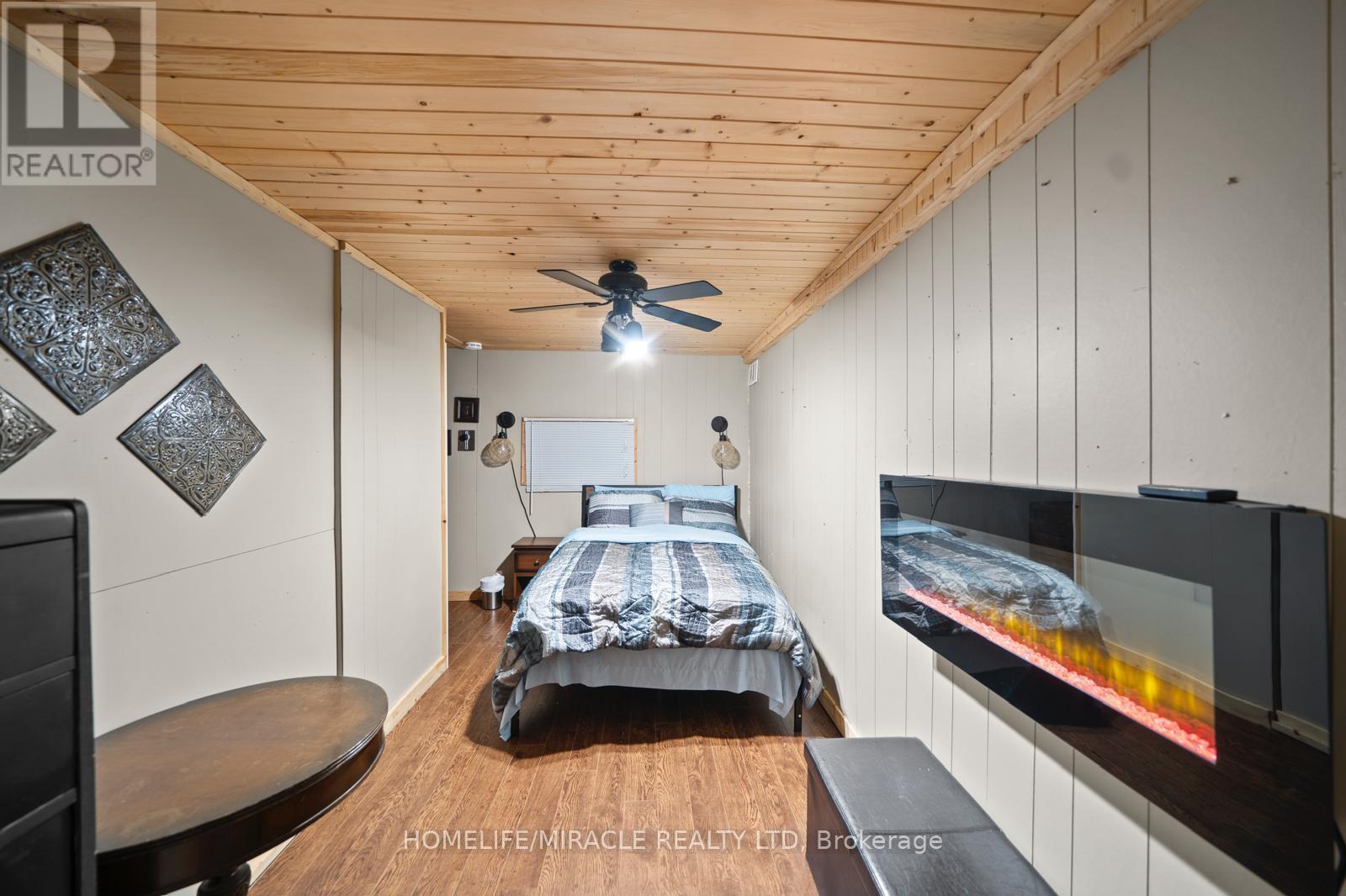 11278 Loyalist Parkway, Prince Edward County, ON - Indoor Photo Showing Other Room