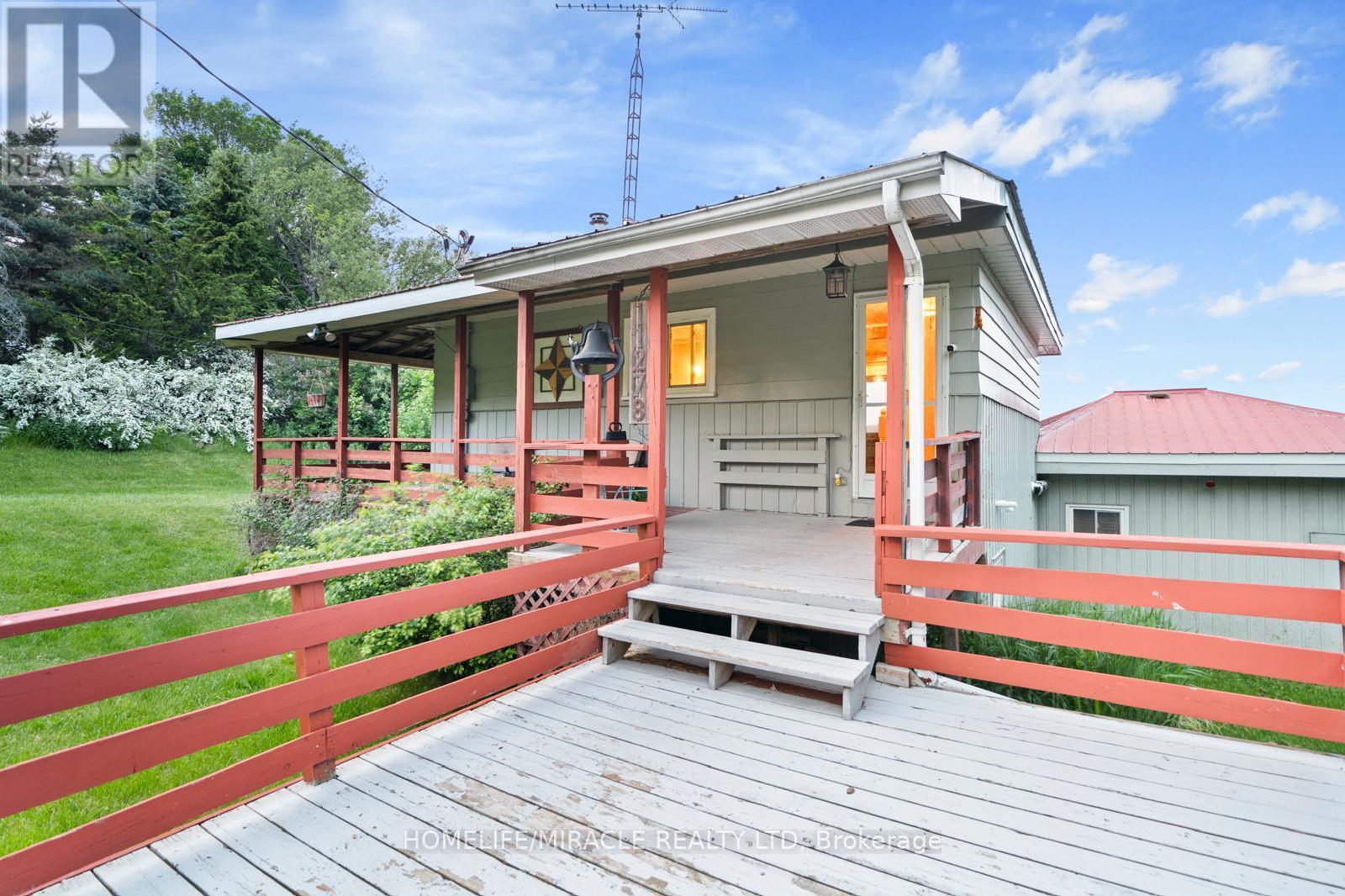 11278 Loyalist Parkway, Prince Edward County, ON - Outdoor With Deck Patio Veranda