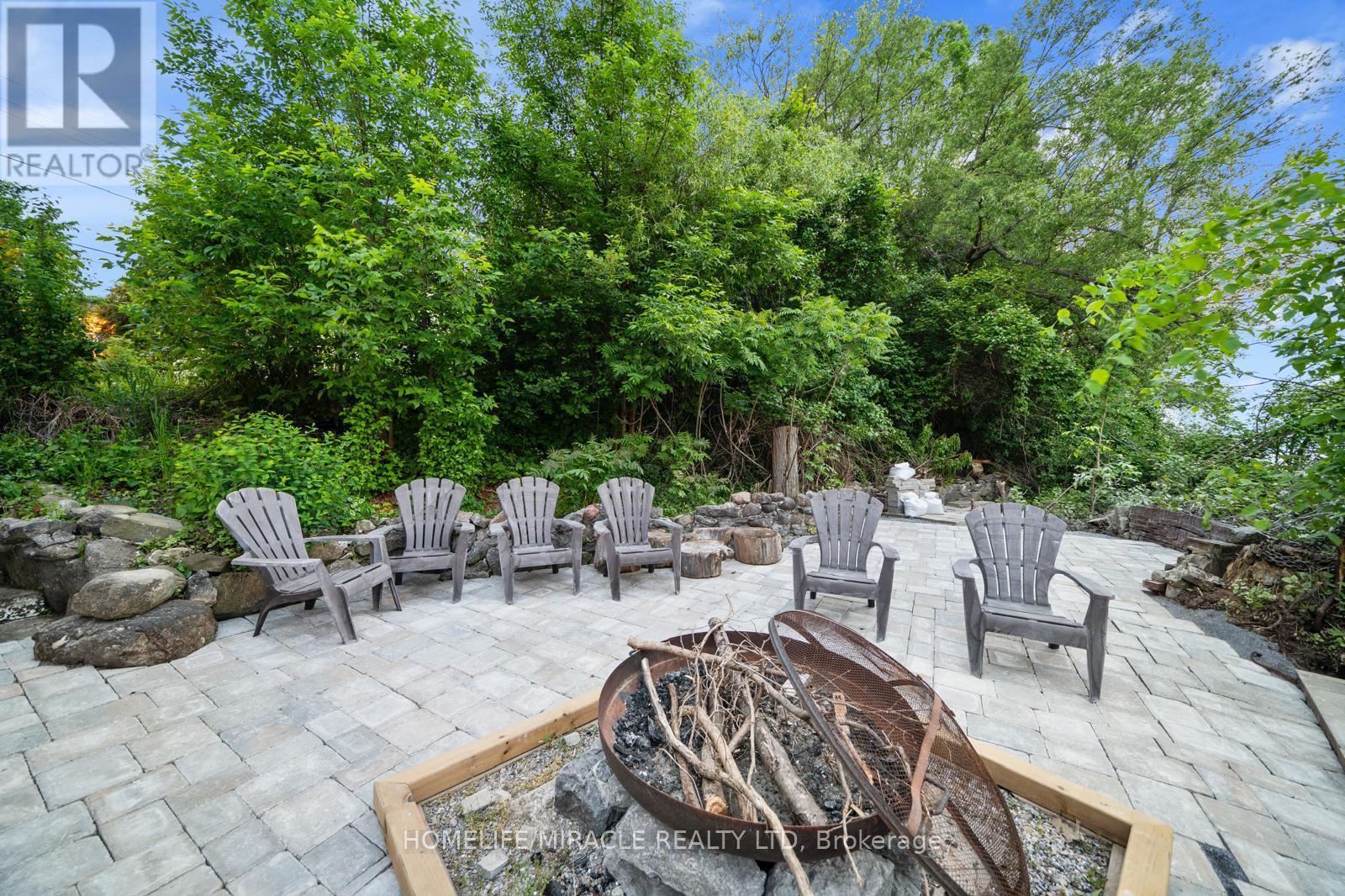 11278 Loyalist Parkway, Prince Edward County, ON - Outdoor With Deck Patio Veranda
