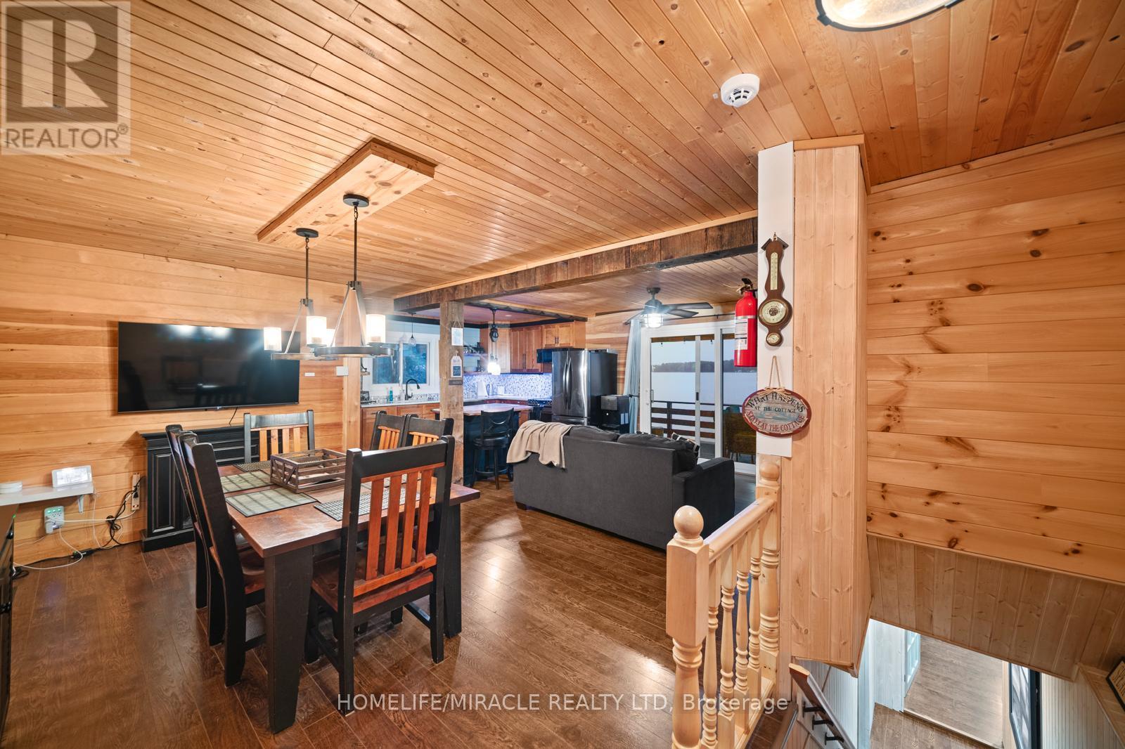 11278 Loyalist Parkway, Prince Edward County, ON - Indoor