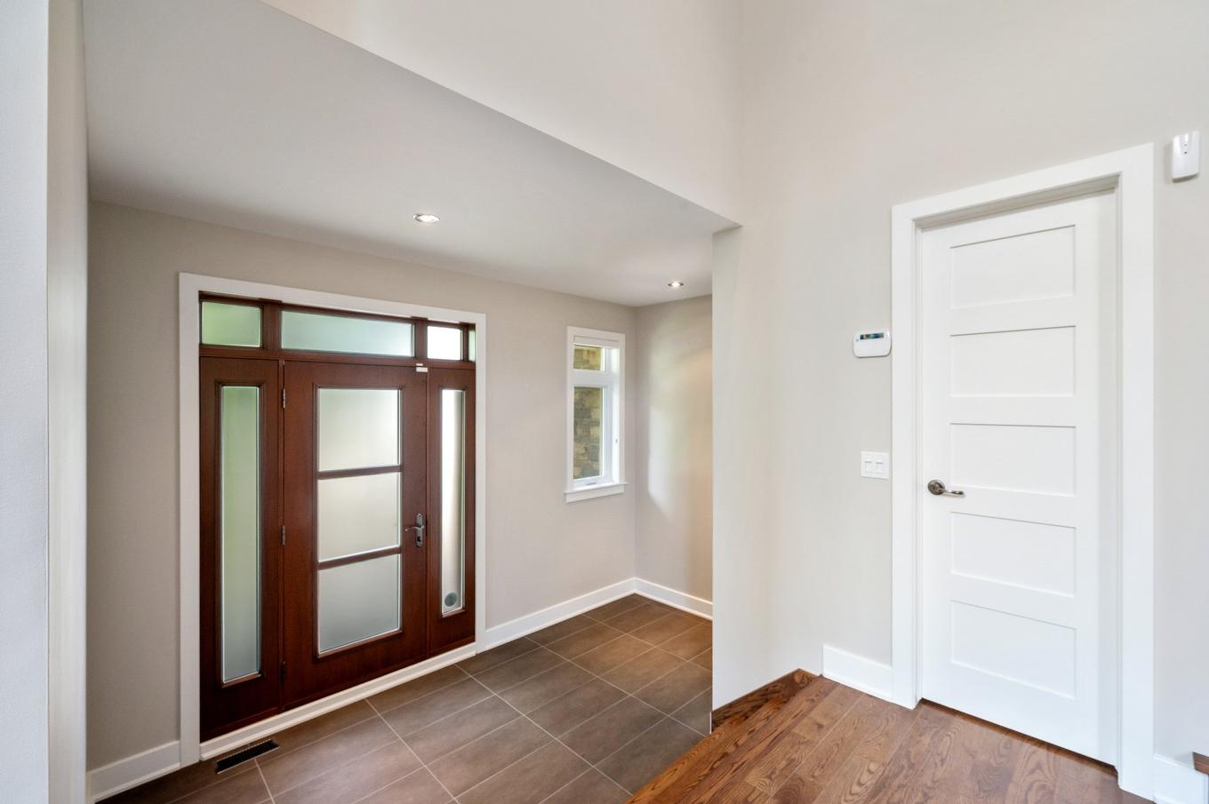 Hall - 723 Rue Des Passerins, Mont-Saint-Hilaire, QC - Indoor Photo Showing Other Room