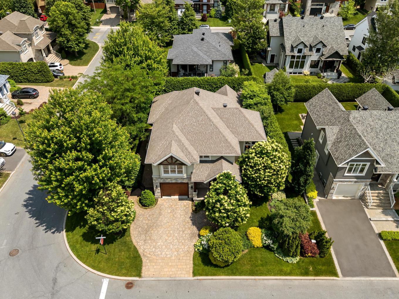 Overall view - 723 Rue Des Passerins, Mont-Saint-Hilaire, QC - Outdoor With Facade