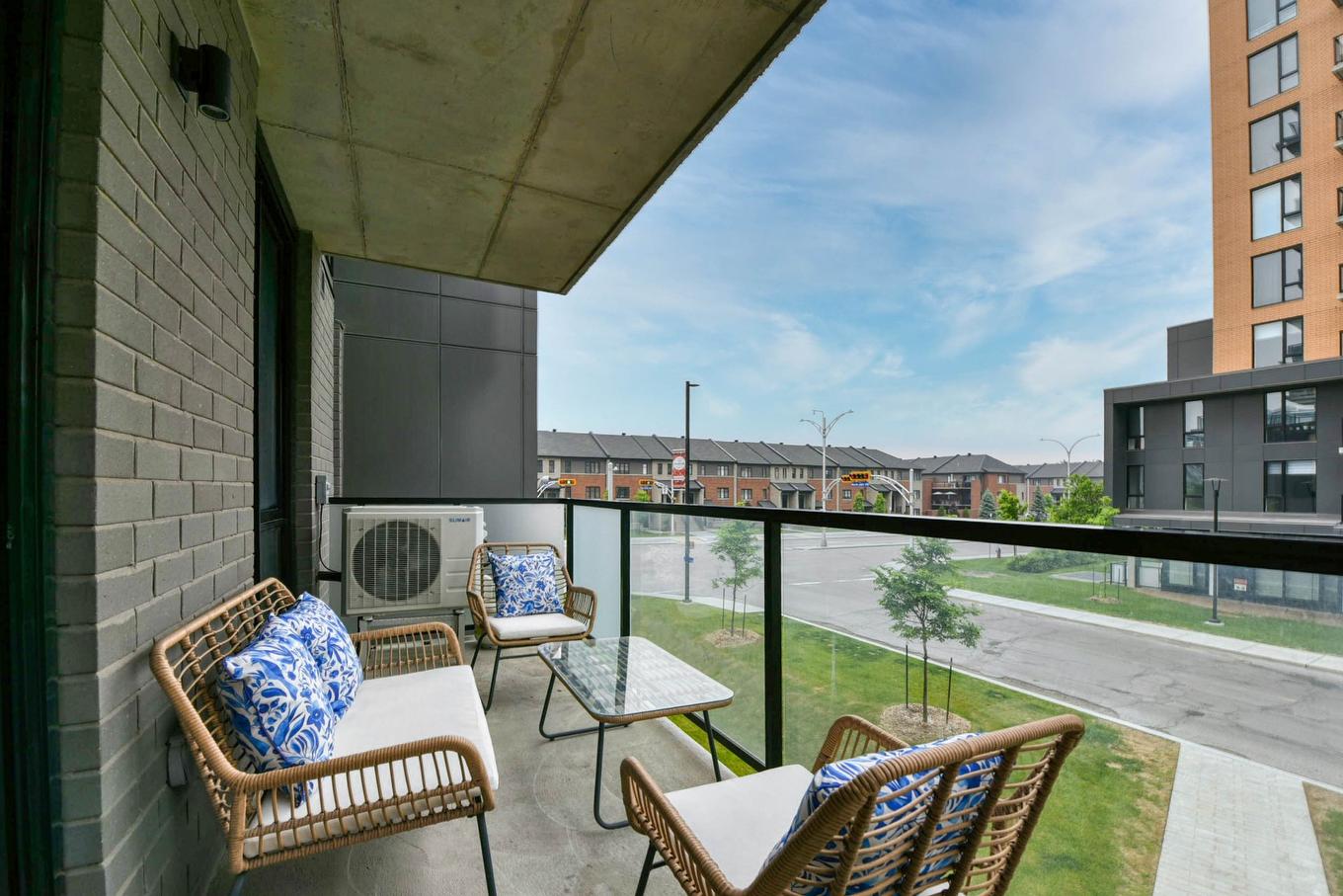 Balcon - 205-3500 Boul. St-Elzear O., Laval (Chomedey), QC - Outdoor With Exterior